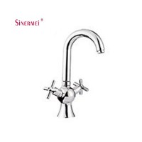 Dual Handle Brass Kitchen Taps Deck Mounted Sink Mixer Taps Faucet For Kitchen